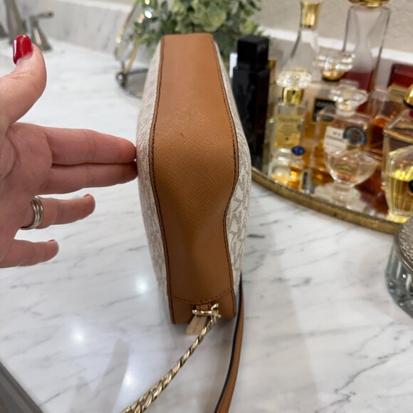 Michael Kors Jet Set Medium Logo Printed Crossbody White & - Picture 13 of 17